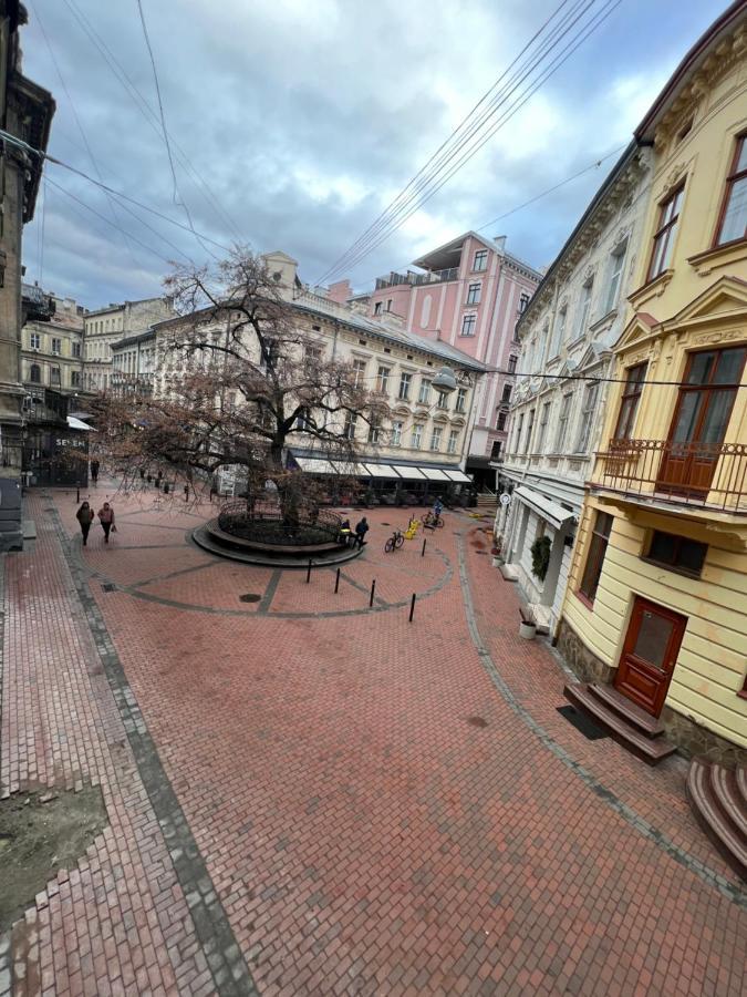 Апартаменти В Самому Центрі Львова В Проїзді Крива Липа ภายนอก รูปภาพ